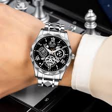 Luxury Silver Men's Quartz Watch – Black Dial